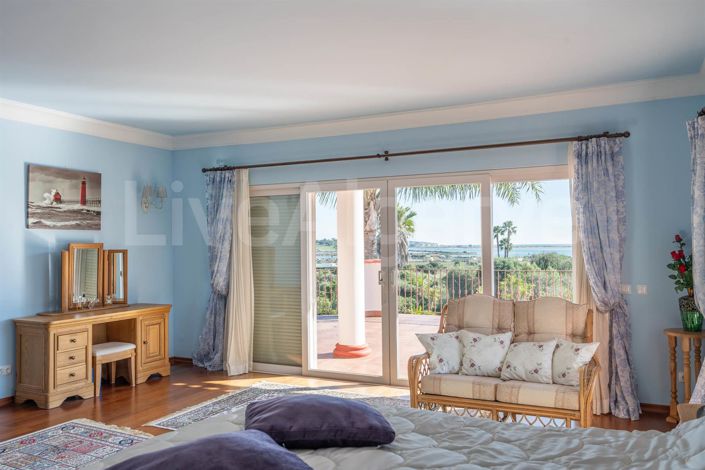 Image No.23-3 Bed House for sale