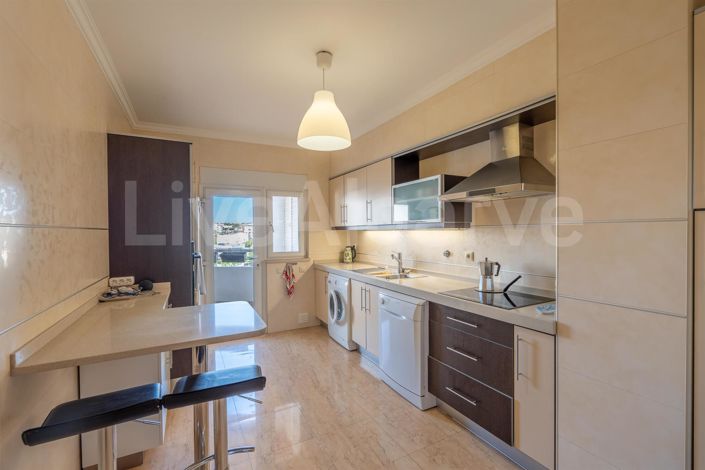 Image No.17-3 Bed Apartment for sale