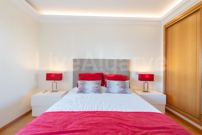 Image No.23-3 Bed Apartment for sale