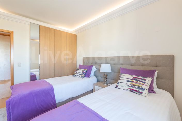 Image No.28-3 Bed Apartment for sale