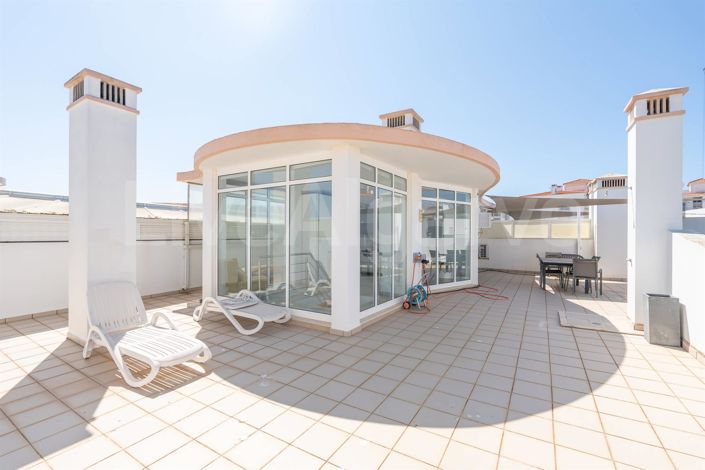 Image No.3-3 Bed Apartment for sale