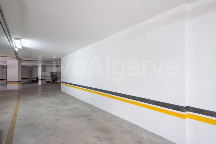 Image No.33-3 Bed Apartment for sale