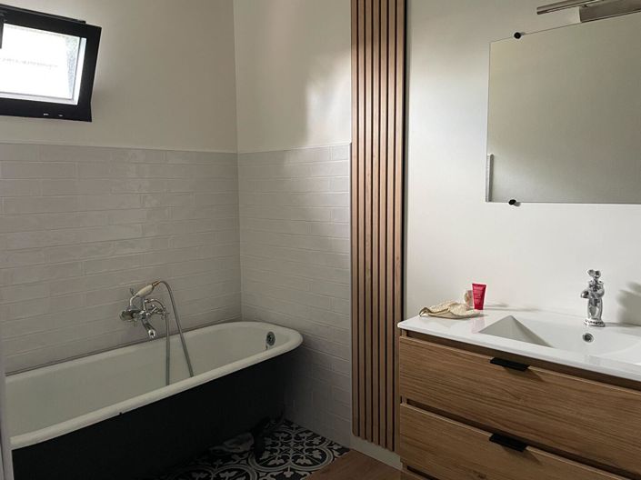 Image No.10-3 Bed House for sale