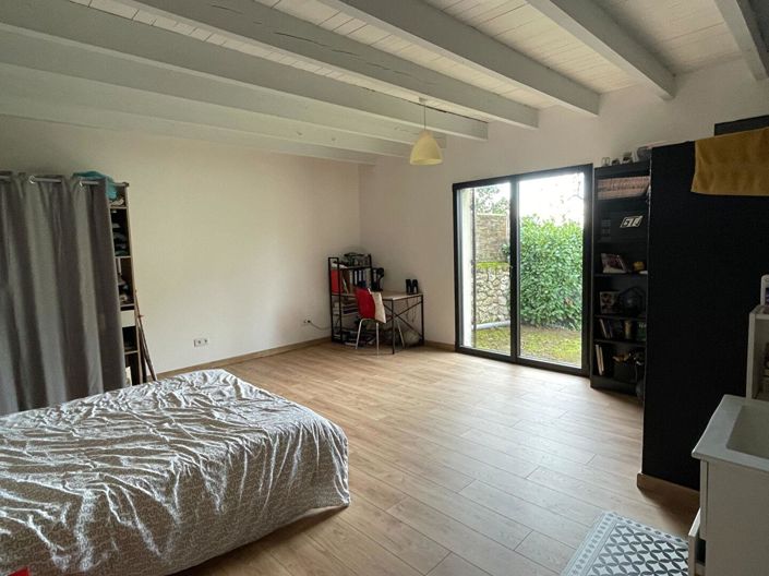 Image No.11-3 Bed House for sale