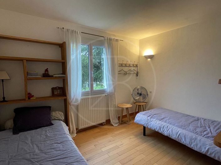 Image No.15-3 Bed House for sale