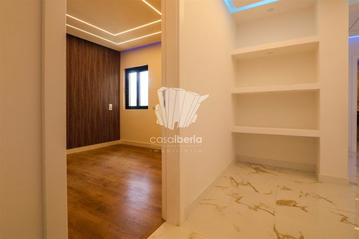 Image No.25-2 Bed Apartment for sale