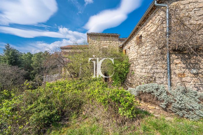 Image No.26-6 Bed House for sale