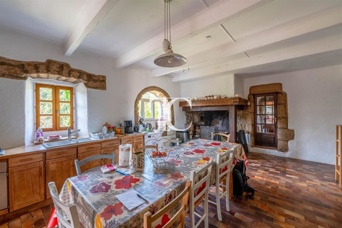 Image No.5-6 Bed House for sale