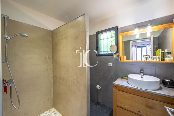 Image No.13-3 Bed House for sale