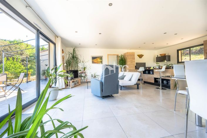 Image No.15-4 Bed House for sale