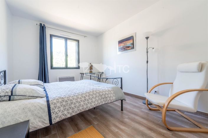 Image No.19-4 Bed House for sale