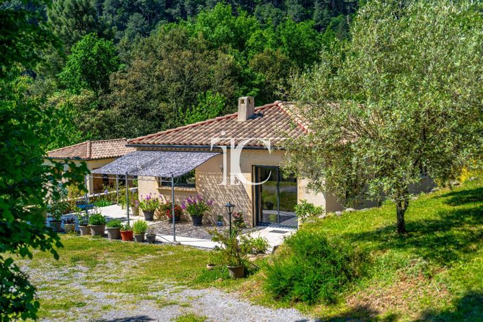 Image No.2-4 Bed House for sale