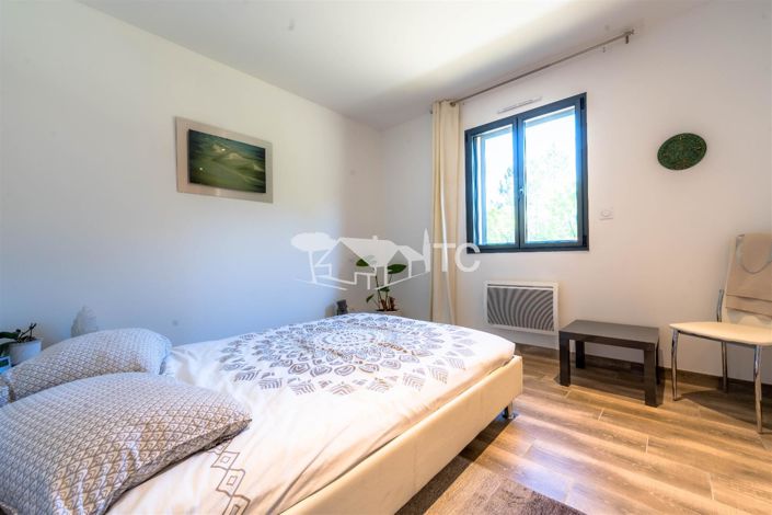 Image No.22-4 Bed House for sale