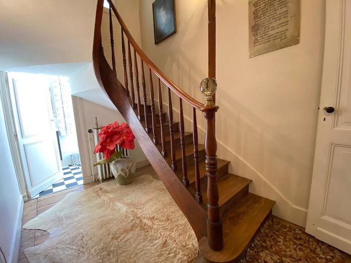 Image No.9-4 Bed House for sale