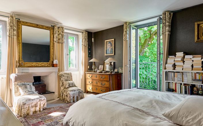 Image No.4-4 Bed Property for sale