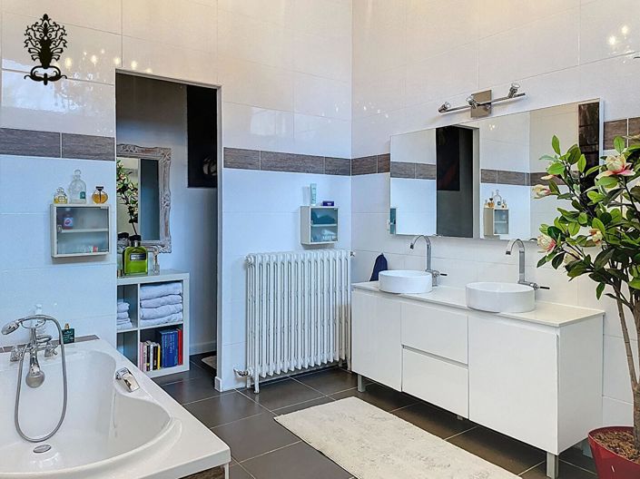 Image No.6-2 Bed House for sale