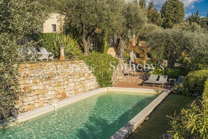 Image No.2-4 Bed Property for sale