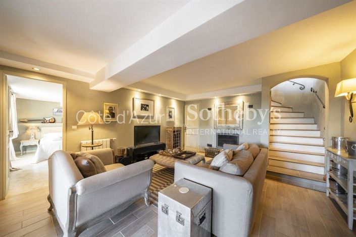 Image No.7-4 Bed Property for sale