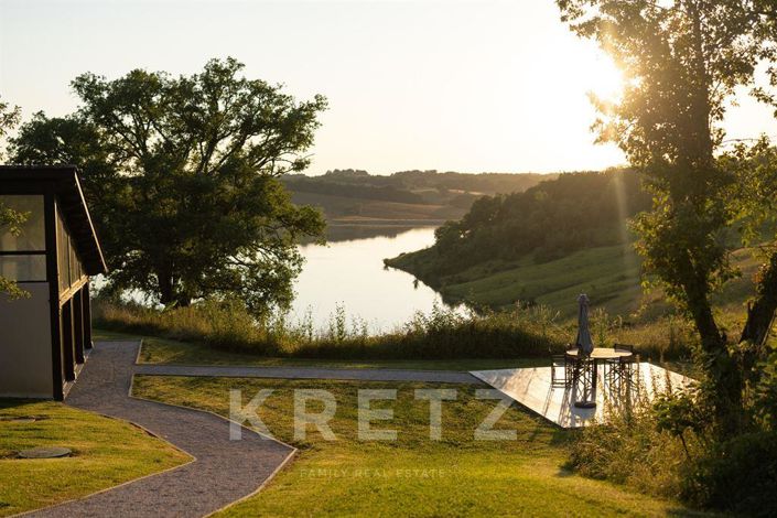 Image No.15-6 Bed House for sale