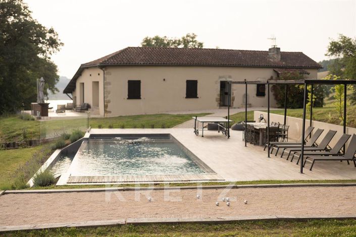 Image No.2-6 Bed House for sale