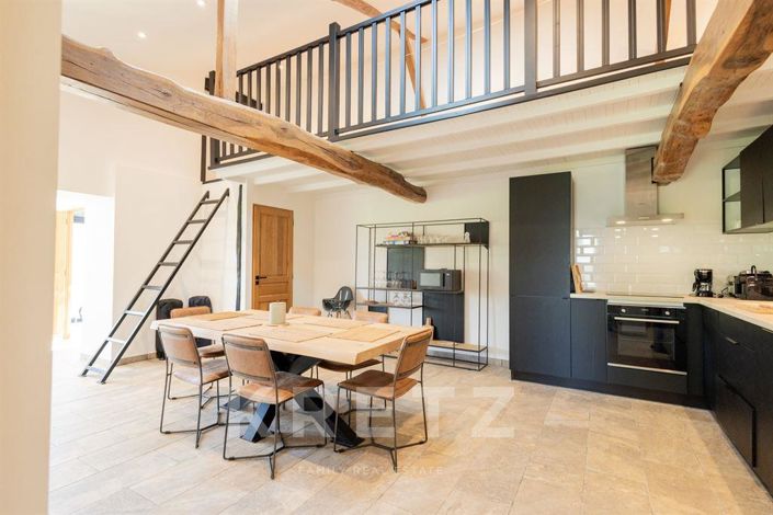 Image No.4-6 Bed House for sale