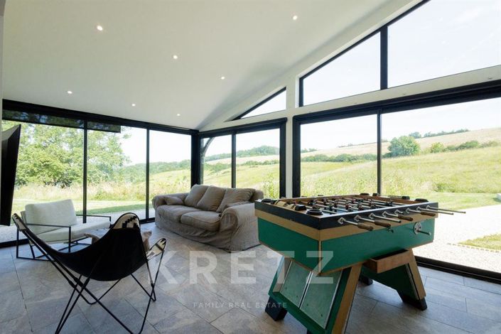 Image No.6-6 Bed House for sale