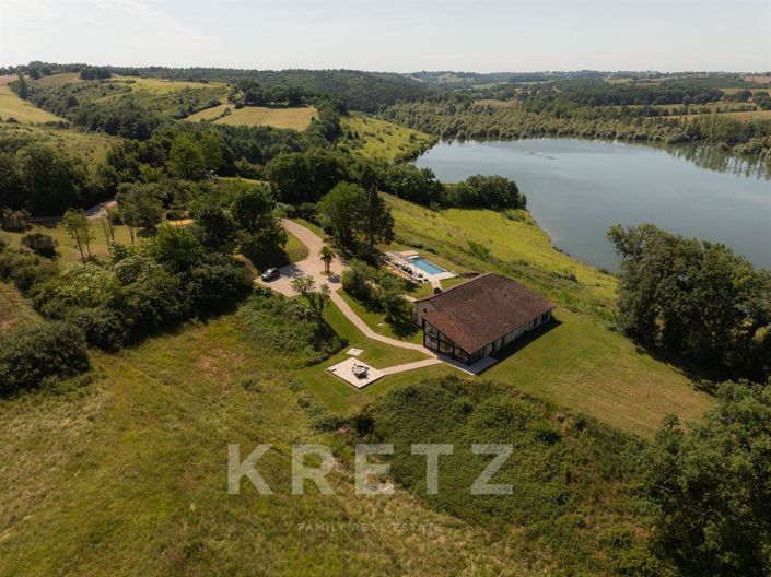 Image No.9-6 Bed House for sale