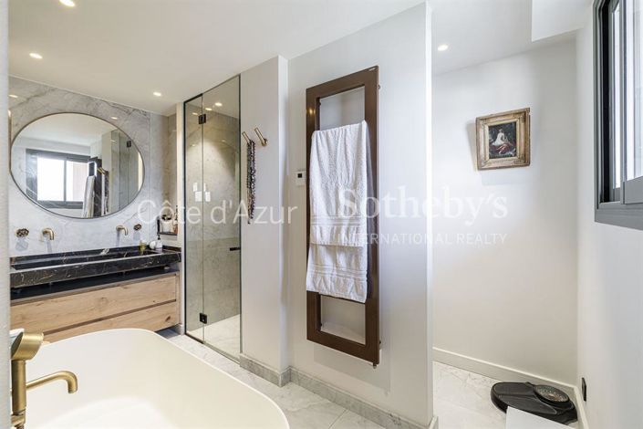 Image No.17-4 Bed Apartment for sale