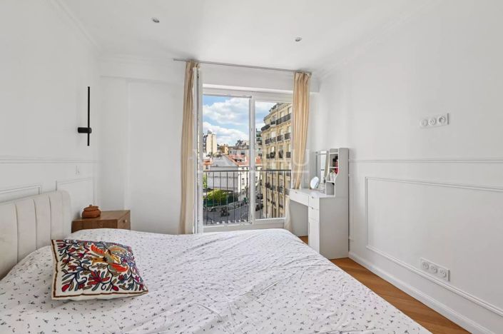 Image No.12-3 Bed Apartment for sale