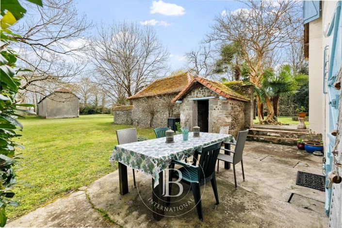 Image No.3-3 Bed House for sale