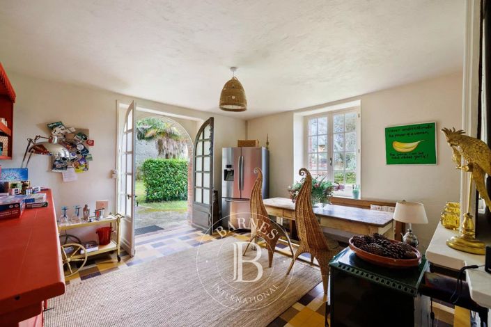 Image No.5-3 Bed House for sale