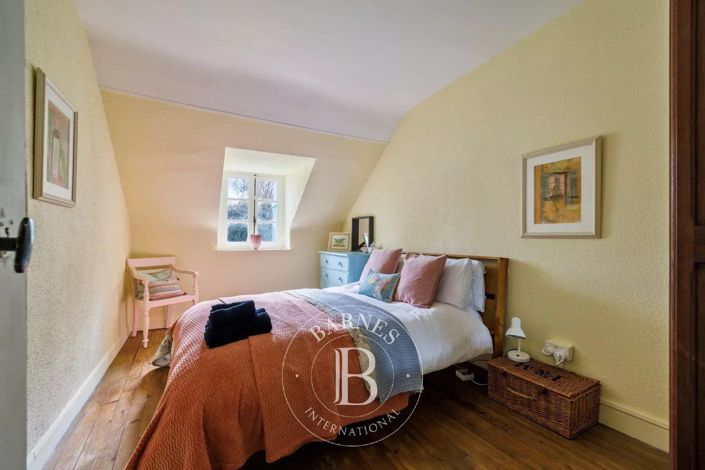 Image No.9-3 Bed House for sale