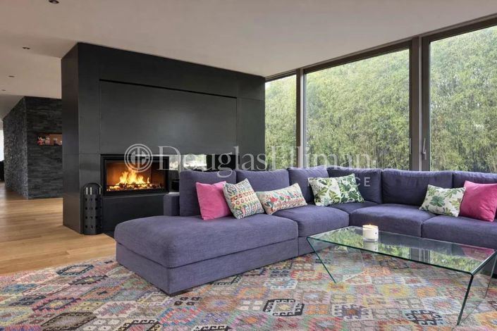 Image No.3-5 Bed House for sale