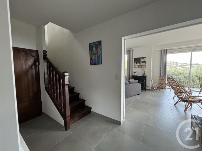 Image No.12-5 Bed House for sale