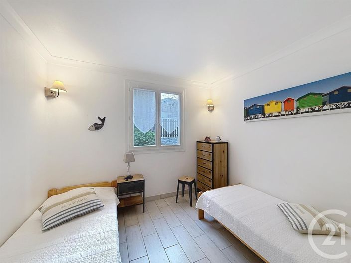 Image No.21-5 Bed House for sale