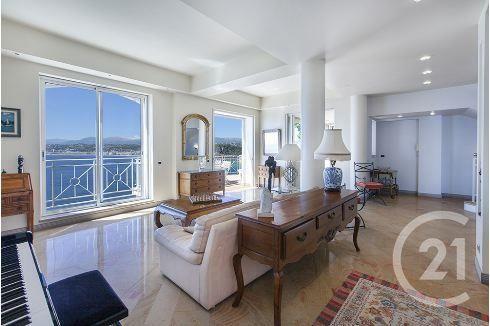 Image No.4-6 Bed House for sale