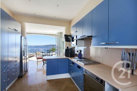 Image No.7-6 Bed House for sale