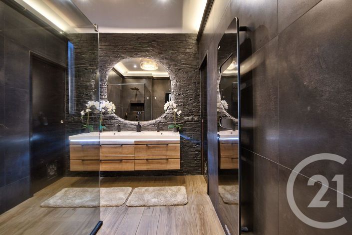 Image No.15-4 Bed House for sale