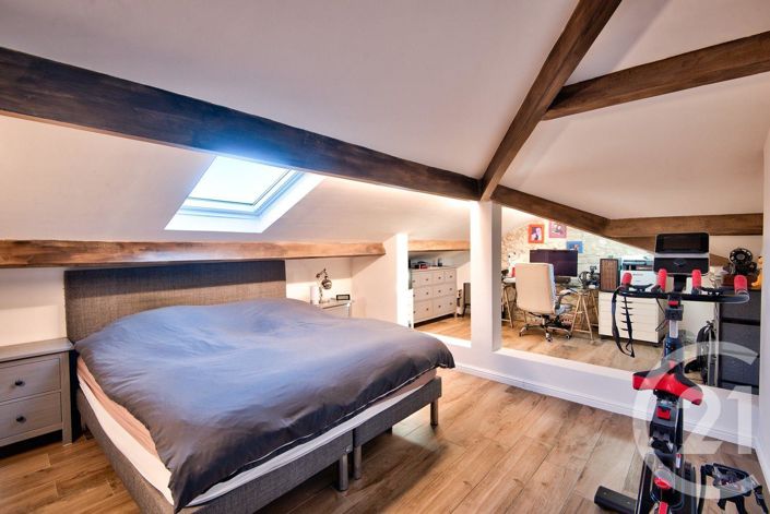 Image No.16-4 Bed House for sale