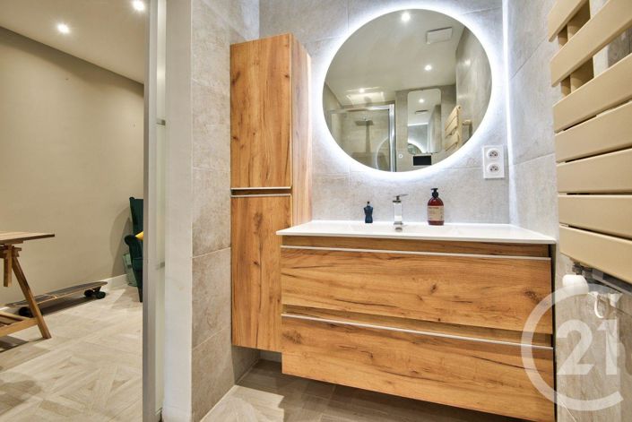 Image No.21-4 Bed House for sale