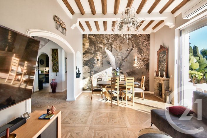 Image No.6-4 Bed House for sale