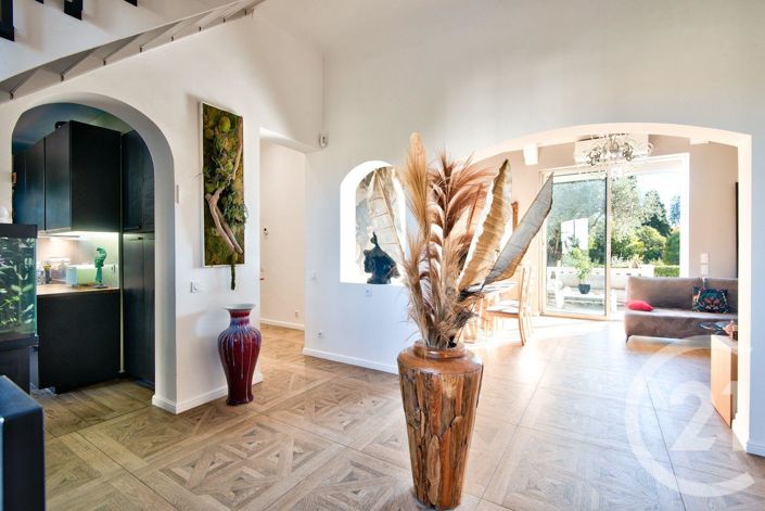 Image No.7-4 Bed House for sale