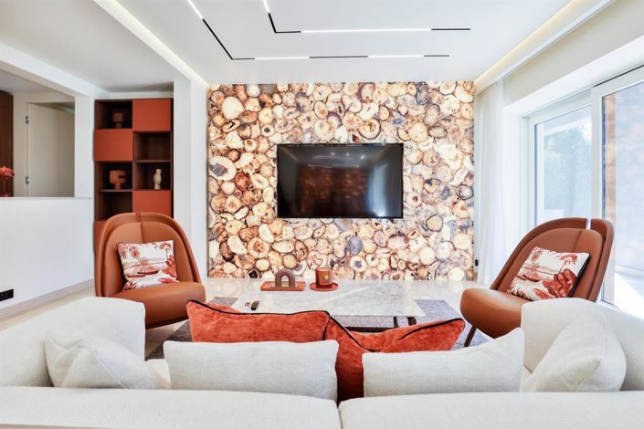 Image No.8-5 Bed House for sale