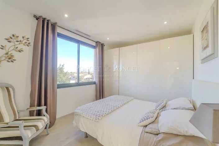 Image No.15-4 Bed House for sale