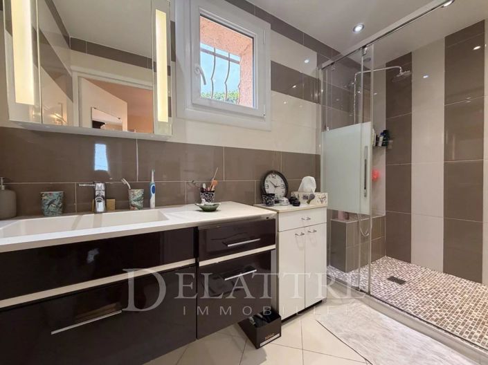 Image No.12-Maison de 5 chambres à vendre à Peymeinade