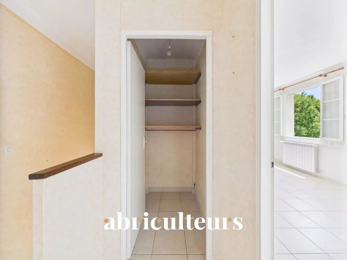 Image No.20-2 Bed House for sale