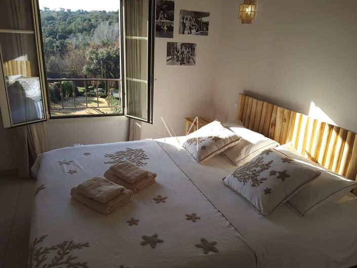 Image No.11-4 Bed House for sale