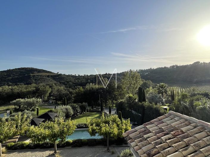 Image No.19-4 Bed House for sale