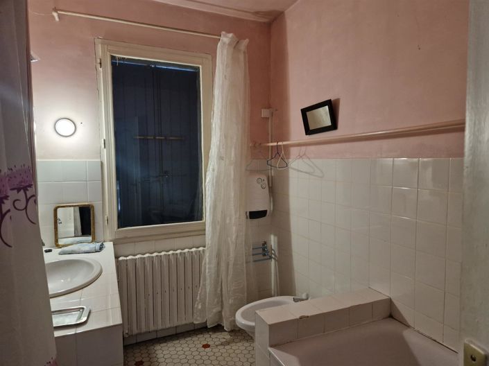 Image No.12-3 Bed House for sale