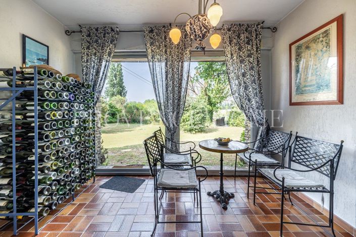 Image No.8-3 Bed House for sale